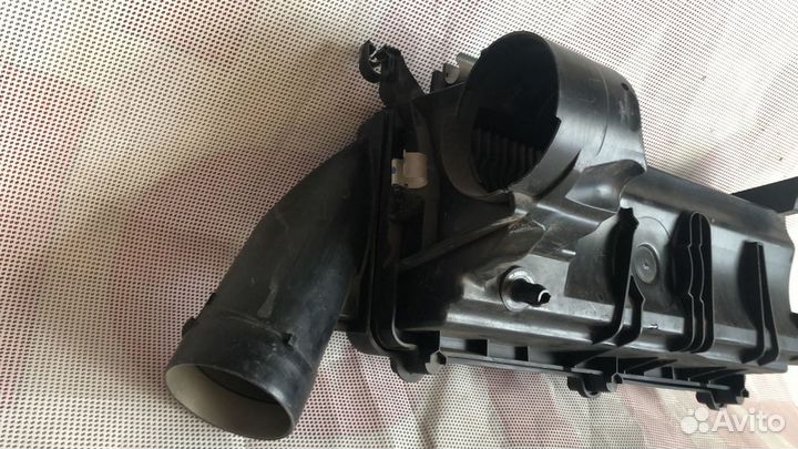 Корпус воздушного фильтра Peugeot / Citroen