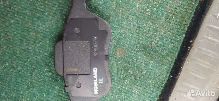 Тормозные колодки Рено Сценик2, 1.6 2006г