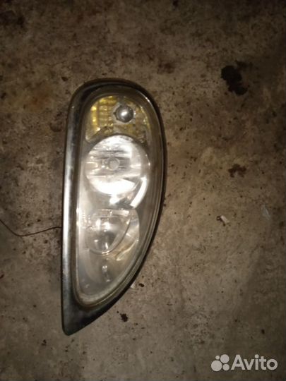 Фара Волга 31105