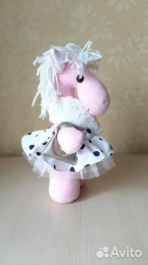 Игрушка ручной работы Лошадка