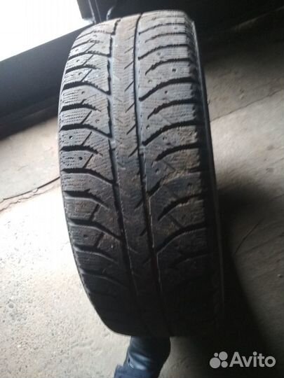 Bridgestone Ice Cruiser 5000 225/60 R17 103T