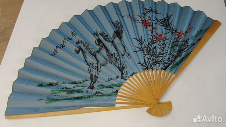 Веер огромный