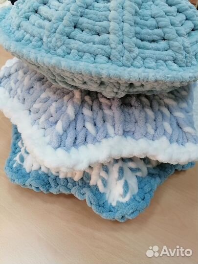 Подушка-обнимашка плюшевая