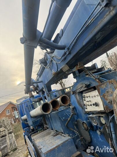 Автобетононасос Isuzu Elf, 1989