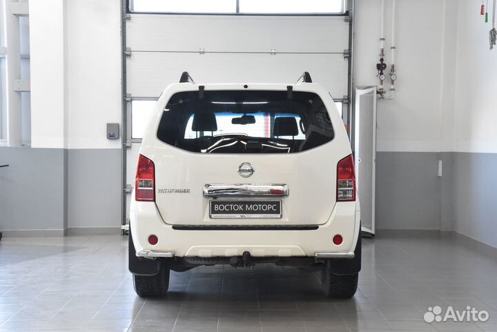 Nissan Pathfinder 2.5 AT, 2012, 118 608 км