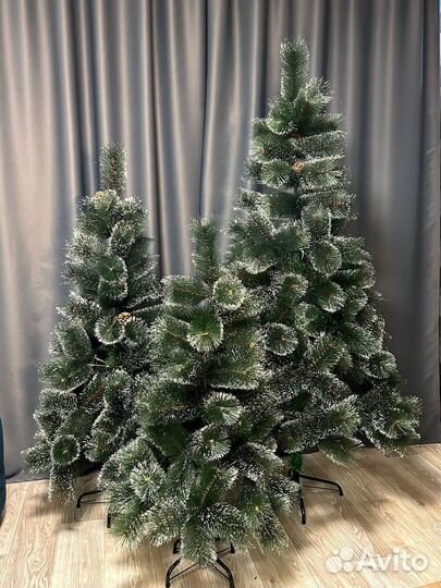 Пушистые елки с шишками