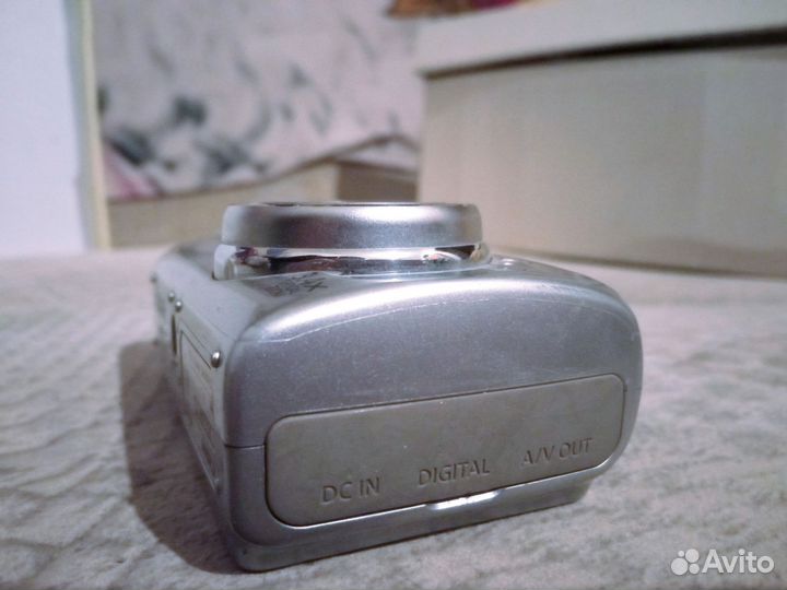 Компактный фотоаппарат Canon