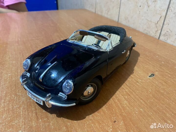 Модель Porsche 356 B Bburago Italy 1/18