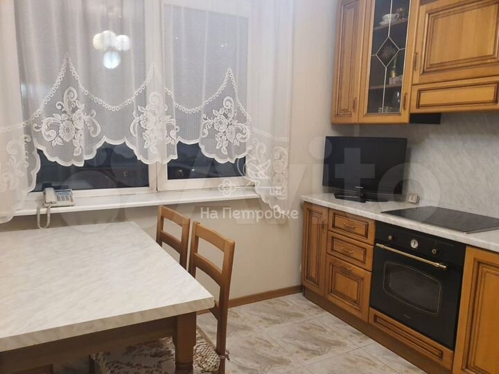 3-к. квартира, 76 м², 11/17 эт.