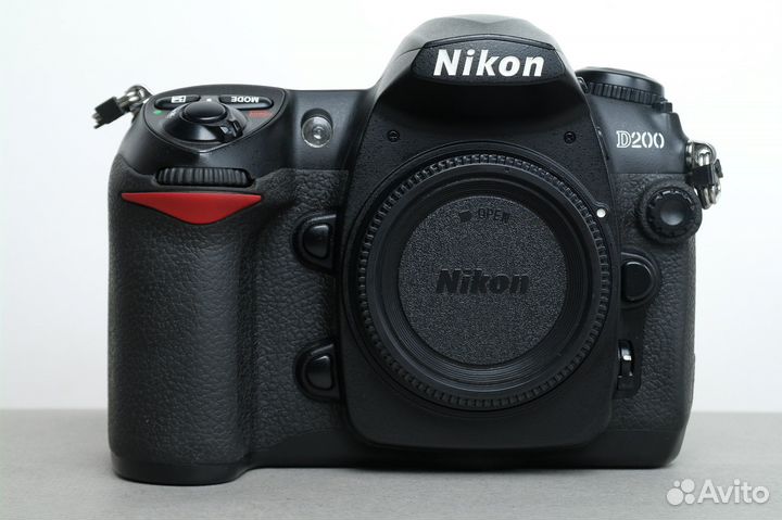 Фотоаппарат Nikon D200 body