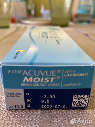 Линзы контактные acuvue moist -3.5, -3.0