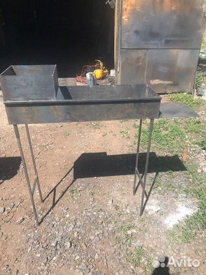 Мангал с подставкой