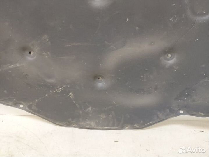 Шумоизоляция капота Bmw 5Er G30 2016