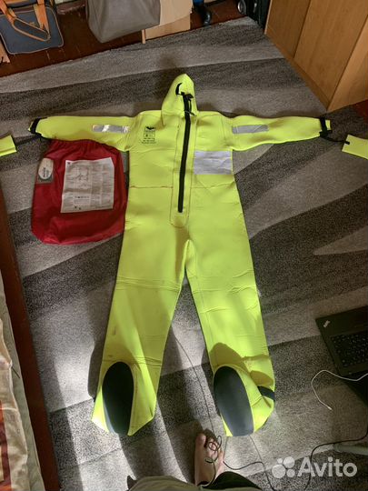 Гидрокостюм