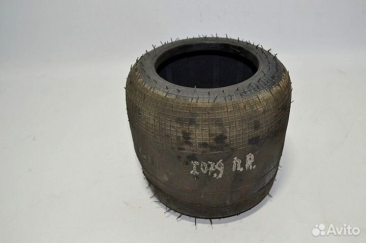 Пневморессора переднего моста, правая iveco Strali