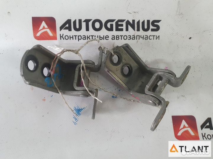 Петля дверная передний правый nissan skyline