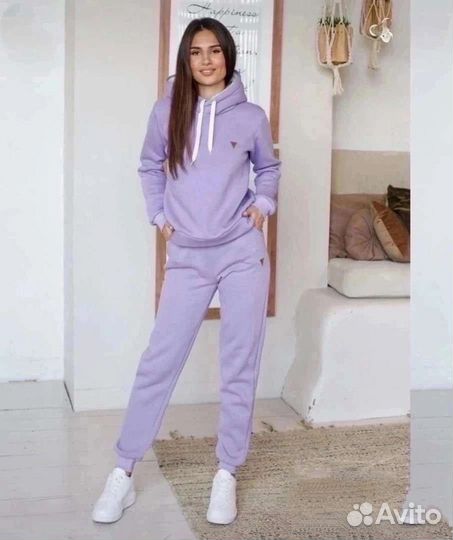 Спортивный костюм женский