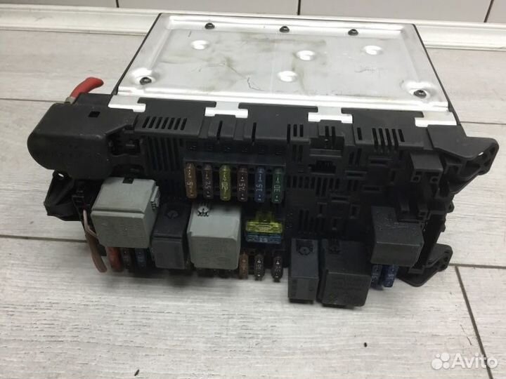 Блок предохранителей Mercedes-Benz E-Class