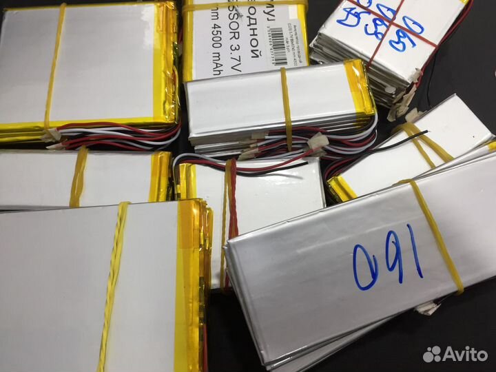 Аккумулятор универсальный (разные размеры)