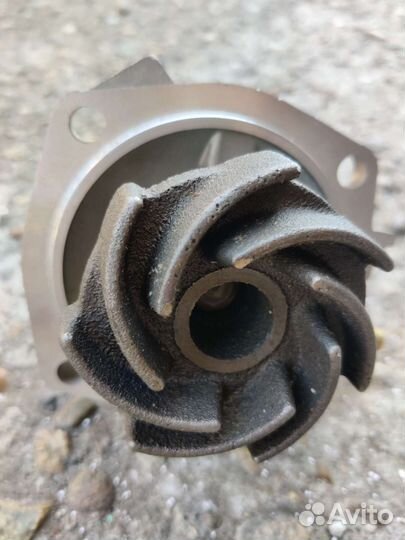 Новая помпа,водяной насос ваз Лада 2101