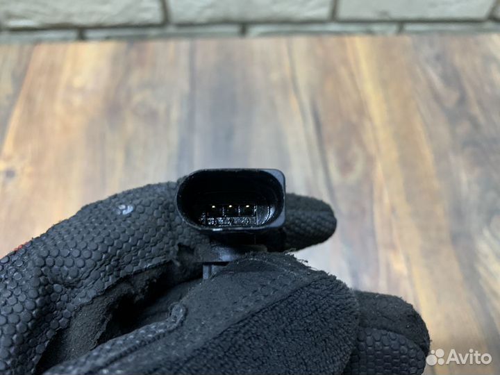 Audi A3 8P Датчик положения распредвала