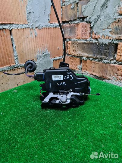 Замок двери задней левой Skoda Octavia A5