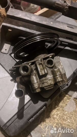 Насос гидроусилителя Nissan Almera Classic