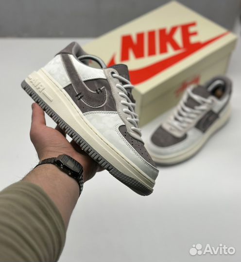 Кроссовки Nike Air Force