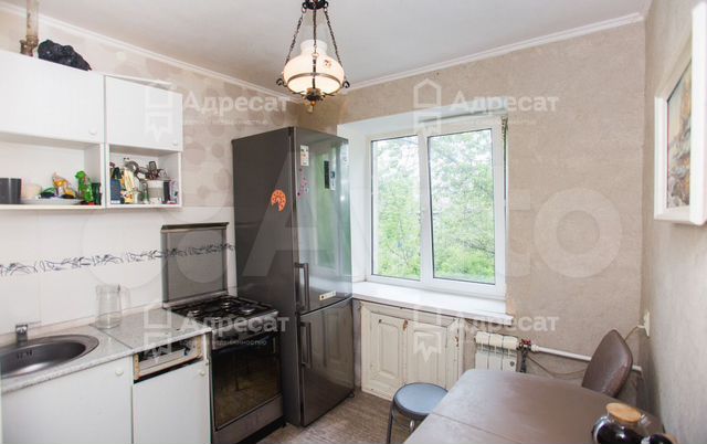Продаю четырехкомнатную квартиру 92.9м² ул. Имени А.М. Матросова, Волгоград, Вол
