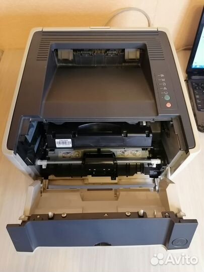 Лазерный принтер HP p2015d