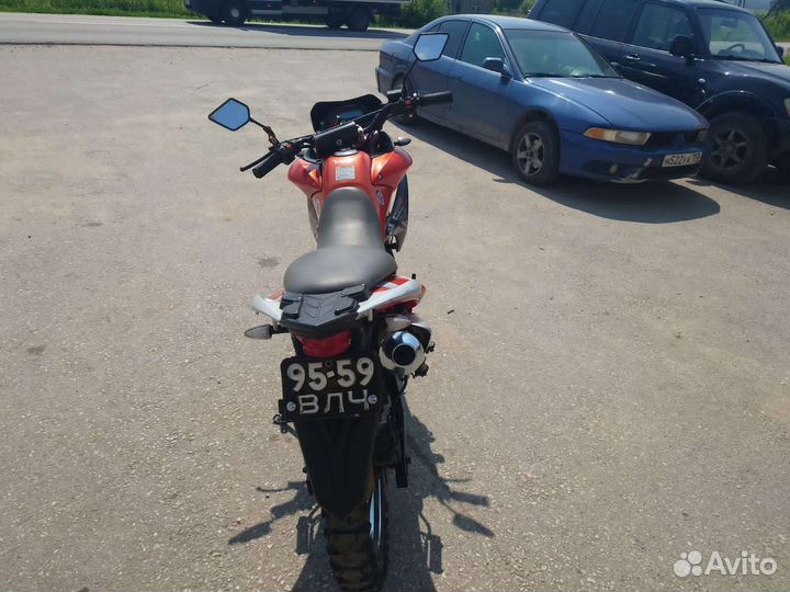 Мотоцикл рейсер 200cc
