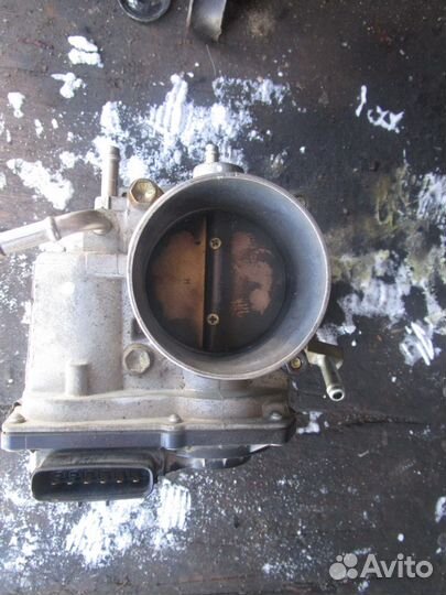 Заслонка дроссельная 220300A020 Lexus RX330 Тойота