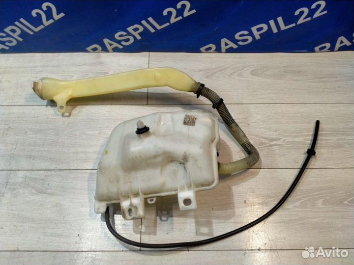 Бачок омывателя Bmw 523I Левый Руль Пробег:38000