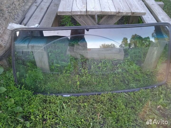 Лобовое стекло