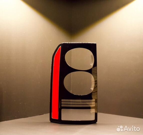 Стекло заднего фонаря Discovery IV