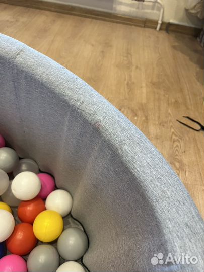 Сухой бассейн с шариками