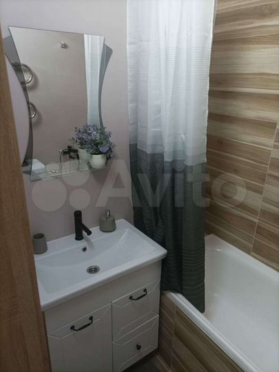 2-к. квартира, 50 м², 3/3 эт.