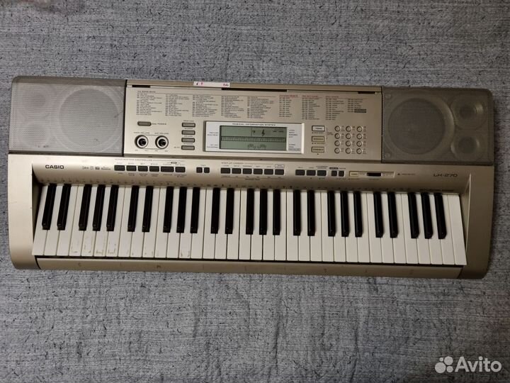 Синтезатор Casio LK-270