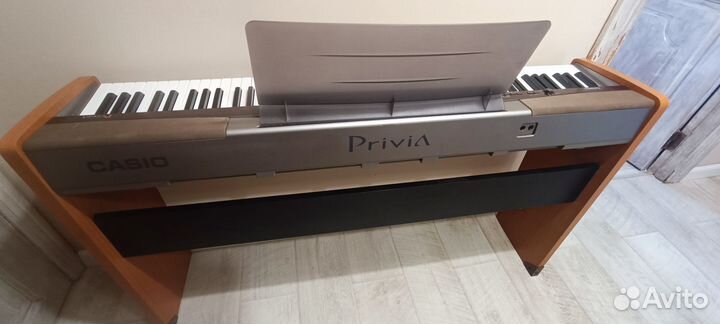 Цифровое пианино Casio Privia px 100