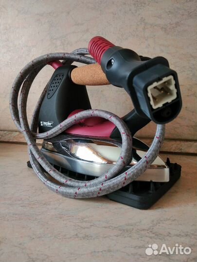 Утюг с парогенератором