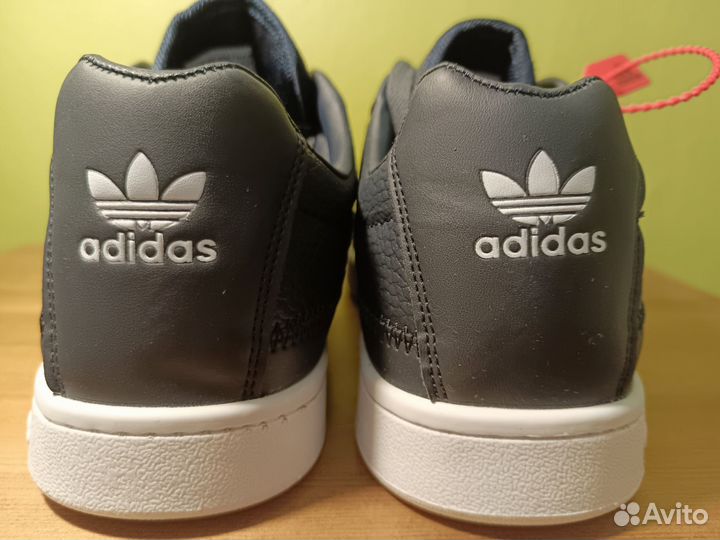 Кроссовки adidas
