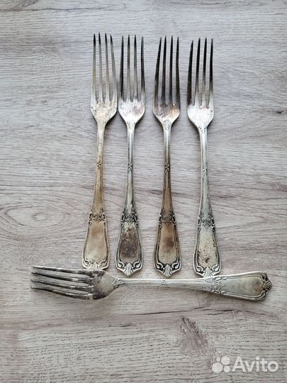 Мельхиоровые ложки, вилки, ножи