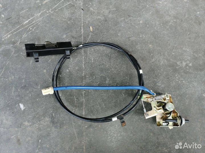 Механизм открывания лючка бензобака Toyota Alphard