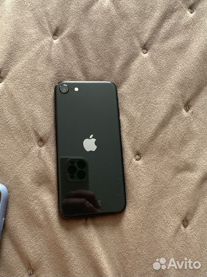 iPhone SE (2020), 64 ГБ