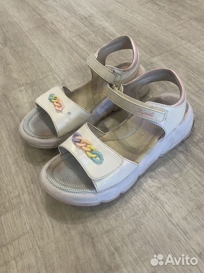 Босоножки капика 37