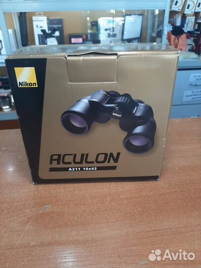 Бинокль Nikon Aculon A211 10x42