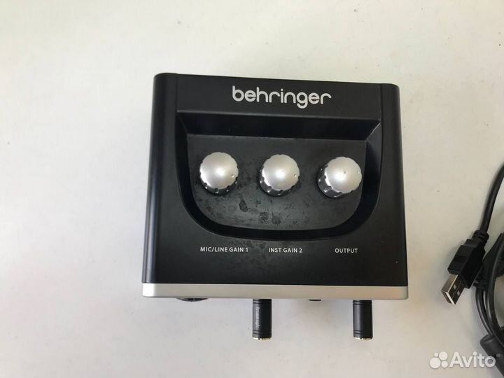 Звуковые карты behringer U-phoria UM2