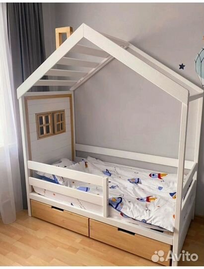 Детская кровать с ящиками