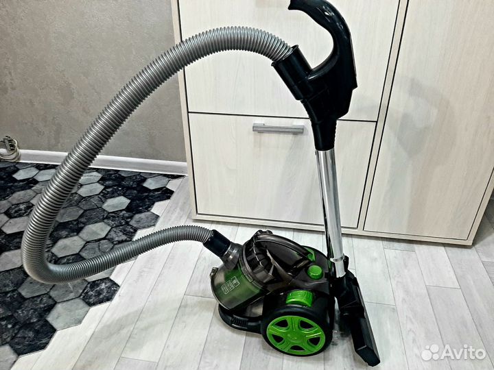 Продам пылесос vitek