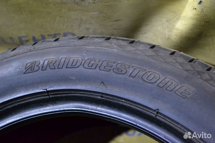 Bridgestone Regno GRVII 215/50 R17